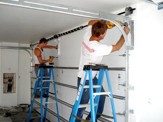 garage door repair company in Tarzana